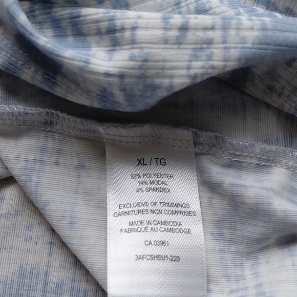 Chic Sleeveless Twist Tank Top - Blue and White - Picture 4 of 5